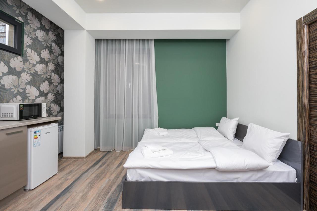 Hotel Armeni Yerevan Exterior photo
